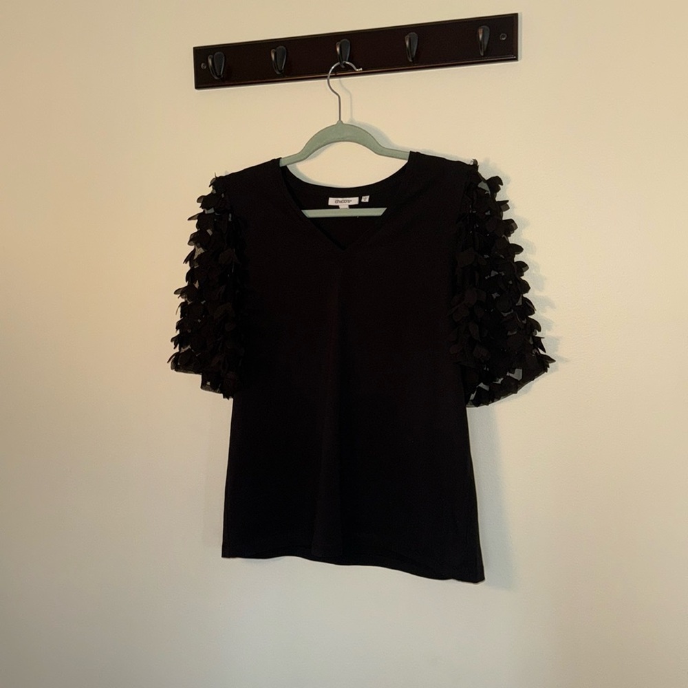 Chico's: size 1 US medium:  

Knit top appliqué sleeve top